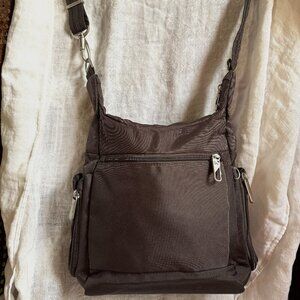 Travelon Anti-Theft Classic Messenger Bag